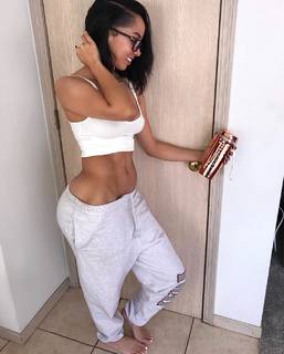 Brittany Renner feet photo thumbnail