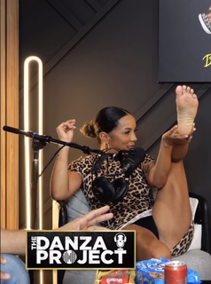 Brittany Renner feet photo thumbnail