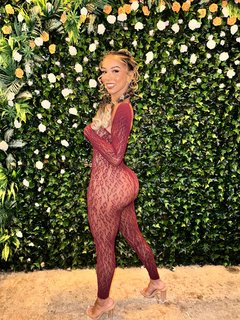 Brittany Renner feet photo thumbnail