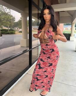 Brittany Renner feet photo thumbnail