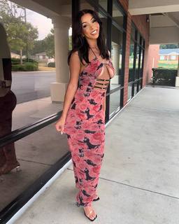 Brittany Renner feet photo thumbnail