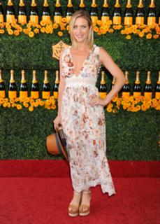 Brittany Snow feet photo thumbnail
