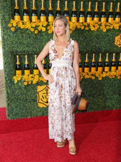 Brittany Snow feet photo thumbnail