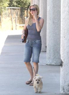 Brittany Snow feet photo thumbnail