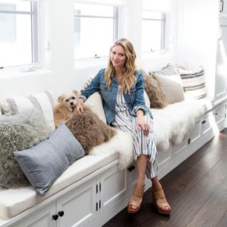 Brittany Snow feet photo thumbnail