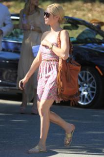 Brittany Snow feet photo thumbnail