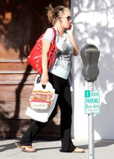 Brittany Snow feet photo thumbnail