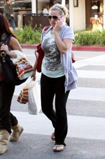 Brittany Snow feet photo thumbnail