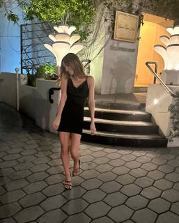 Brittany Snow feet photo thumbnail