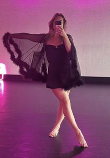 Brittini Burton feet photo 11