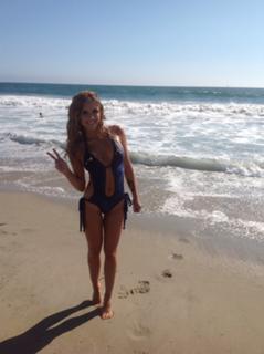 Brittney Palmer feet photo thumbnail