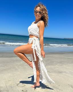 Brittney Palmer feet photo thumbnail