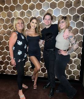 Brittney Palmer feet photo thumbnail