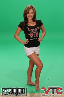 Brittney Palmer feet photo thumbnail