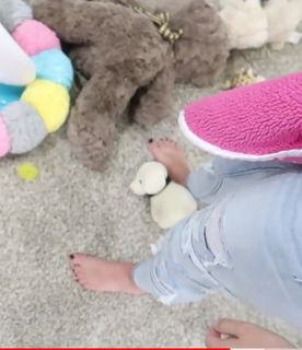 Brittney Smith feet photo thumbnail