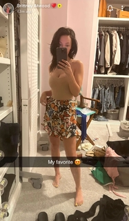 Brittney Smith feet photo thumbnail