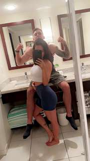 Brittney Smith feet photo thumbnail