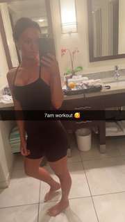 Brittney Smith feet photo thumbnail
