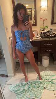 Brittney Smith feet photo thumbnail