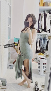 Brittney Smith feet photo thumbnail