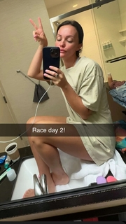 Brittney Smith feet photo thumbnail