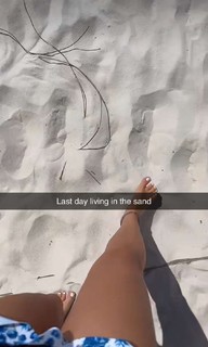 Brittney Smith feet photo thumbnail