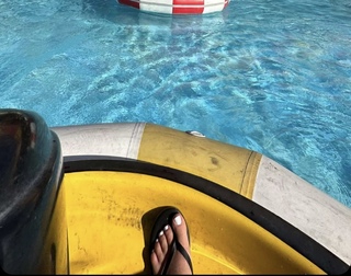 Brittney Smith feet photo thumbnail