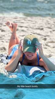 Brittney Smith feet photo thumbnail