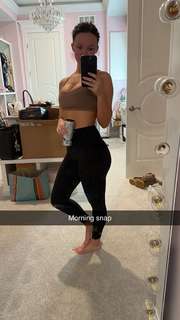 Brittney Smith feet photo thumbnail