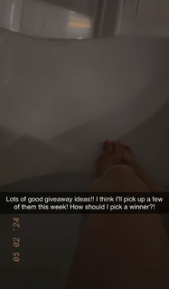 Brittney Smith feet photo thumbnail