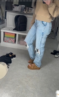 Brittney Smith feet photo thumbnail