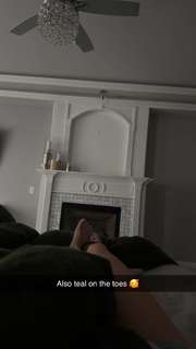 Brittney Smith feet photo thumbnail