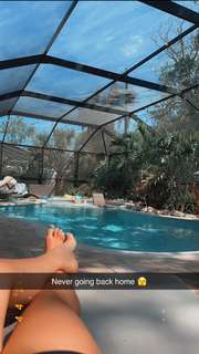 Brittney Smith feet photo thumbnail