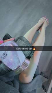 Brittney Smith feet photo thumbnail