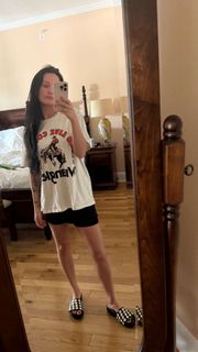 Brittney Smith feet photo thumbnail