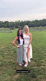 Brittney Smith feet photo thumbnail