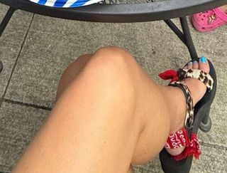 Brittney Smith feet photo thumbnail