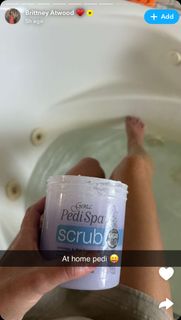 Brittney Smith feet photo thumbnail