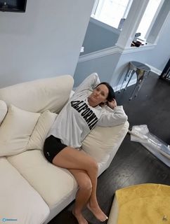 Brittney Smith feet photo thumbnail