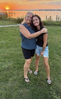 Brittney Smith feet photo thumbnail