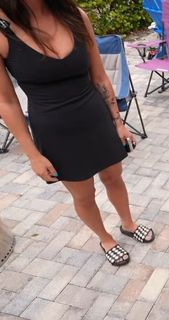 Brittney Smith feet photo thumbnail