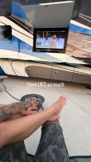 Brittney Smith feet photo 9