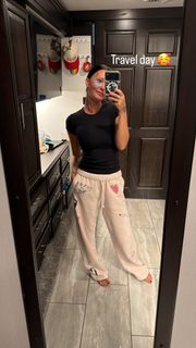 Brittney Smith feet photo 15