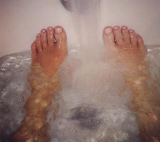 Brooke Adams feet photo thumbnail