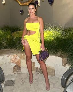 Brooke Adams feet photo thumbnail