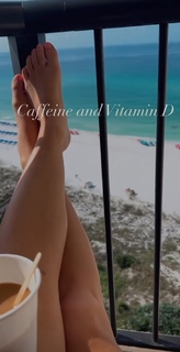 Brooke Adams feet photo thumbnail