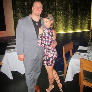 Brooke Adams feet photo thumbnail