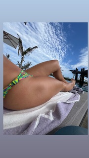 Brooke Adams feet photo thumbnail