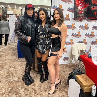 Brooke Adams feet photo thumbnail