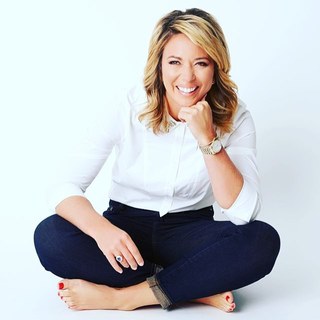 Brooke Baldwin feet photo thumbnail